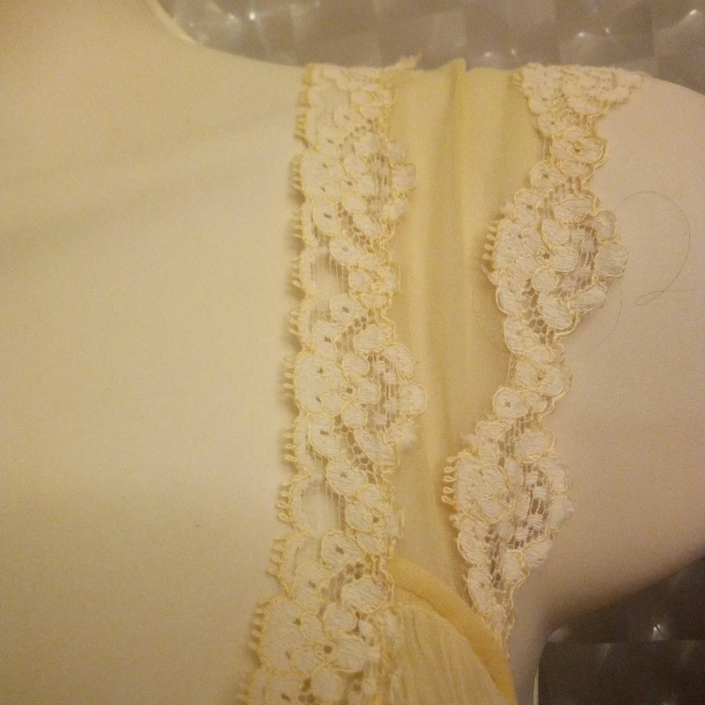 Beautiful Vintage Yellow Kayser Nightie Nightgown Size 34 Pinup Photography